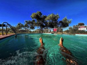 Bedourie spa aquatic centre